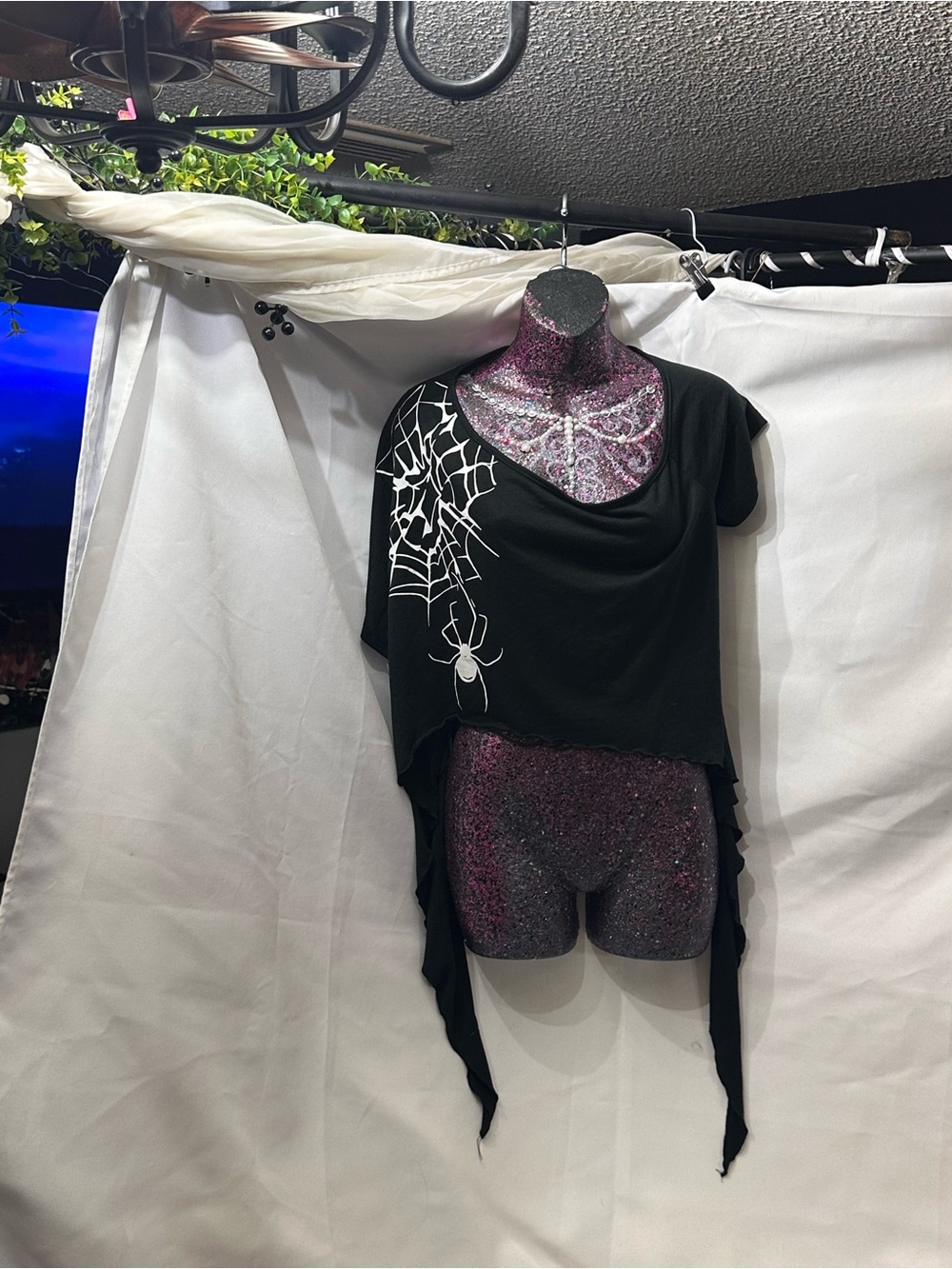 Black Short-Sleeve Spider Web Graphic Tee by